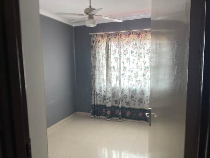 Victoria's room