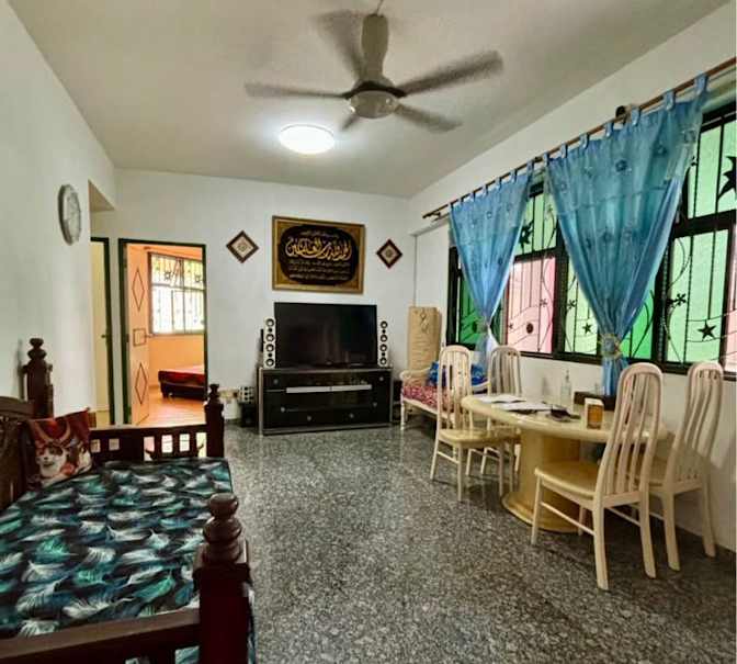 Nastro's room