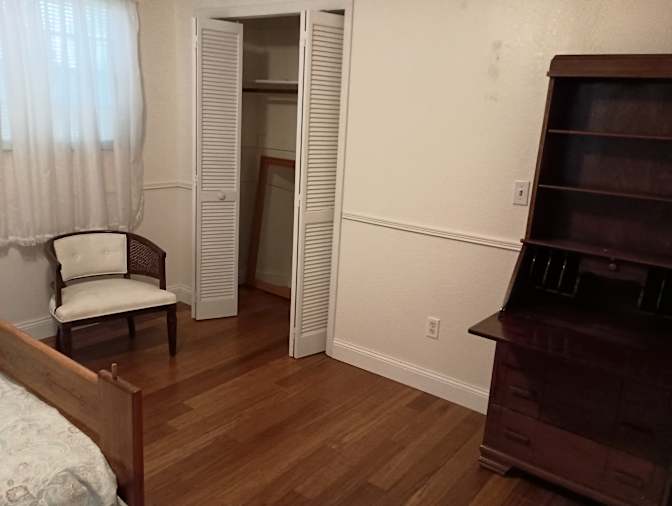 Mona's room