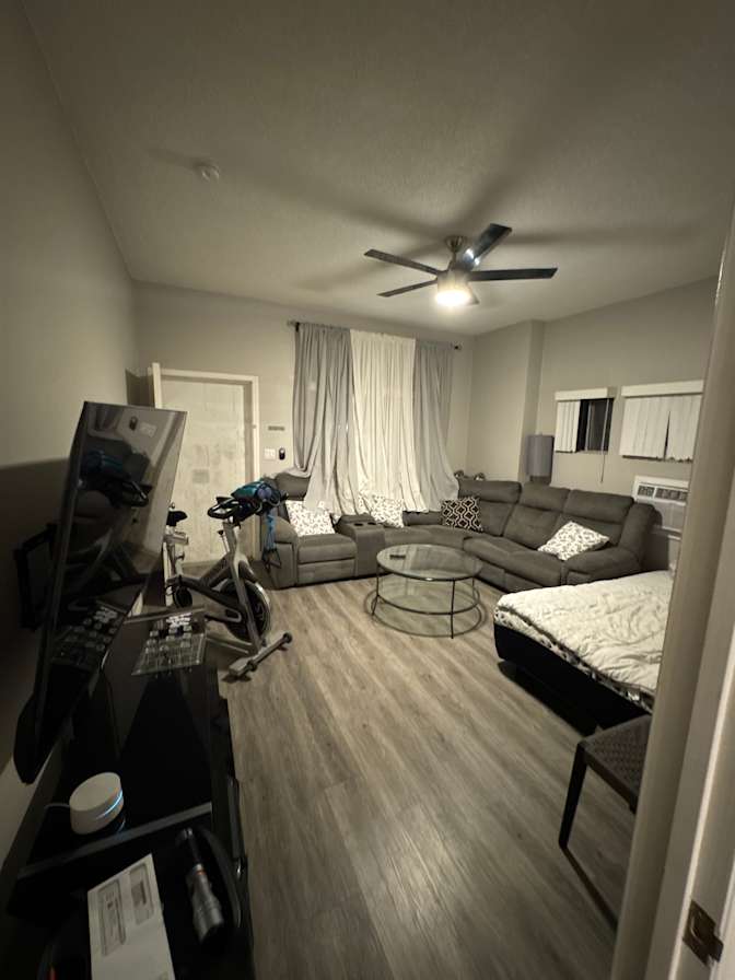 Geovanni Valdez's room