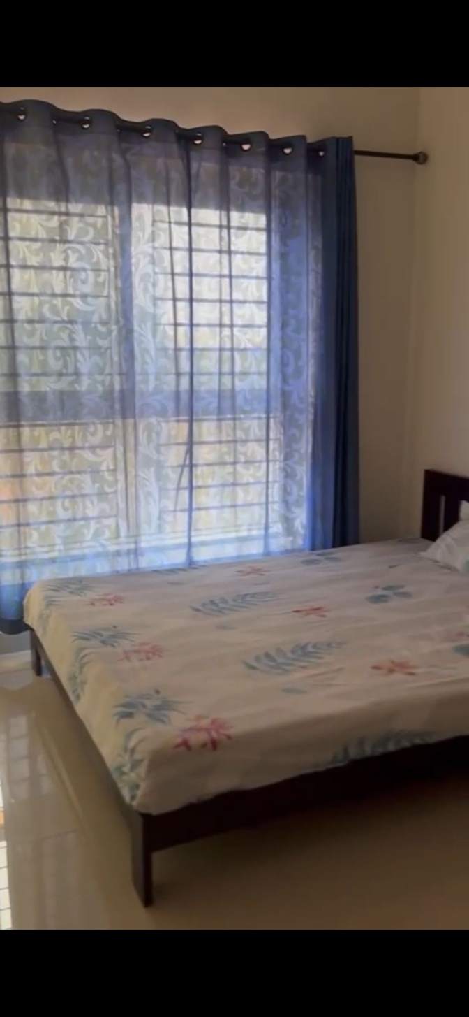 Reshma K's room