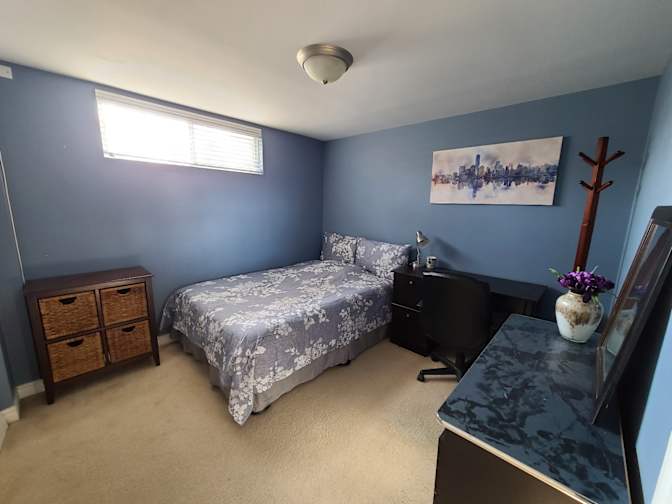 Aishe's room