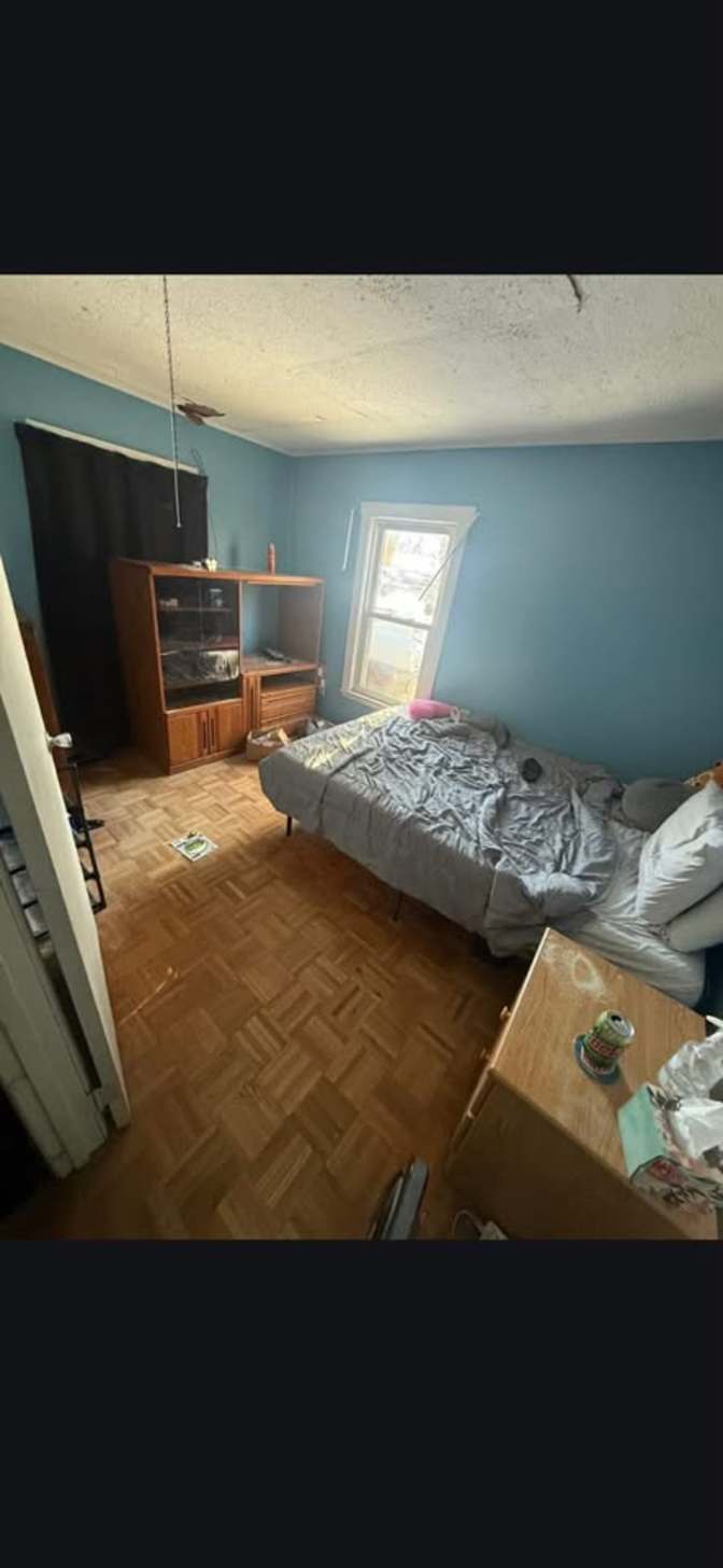zachuary Moore's room