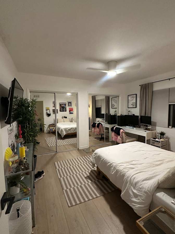 Mia's room