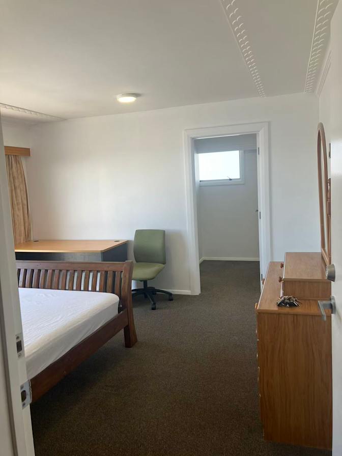 paul's room