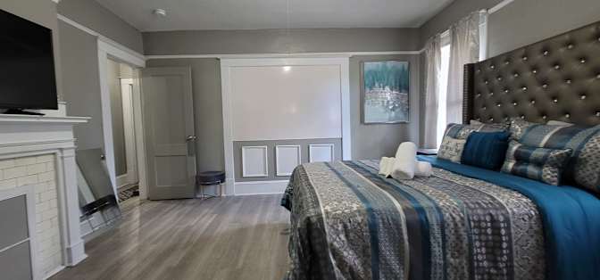 GBU Holdings Group's room