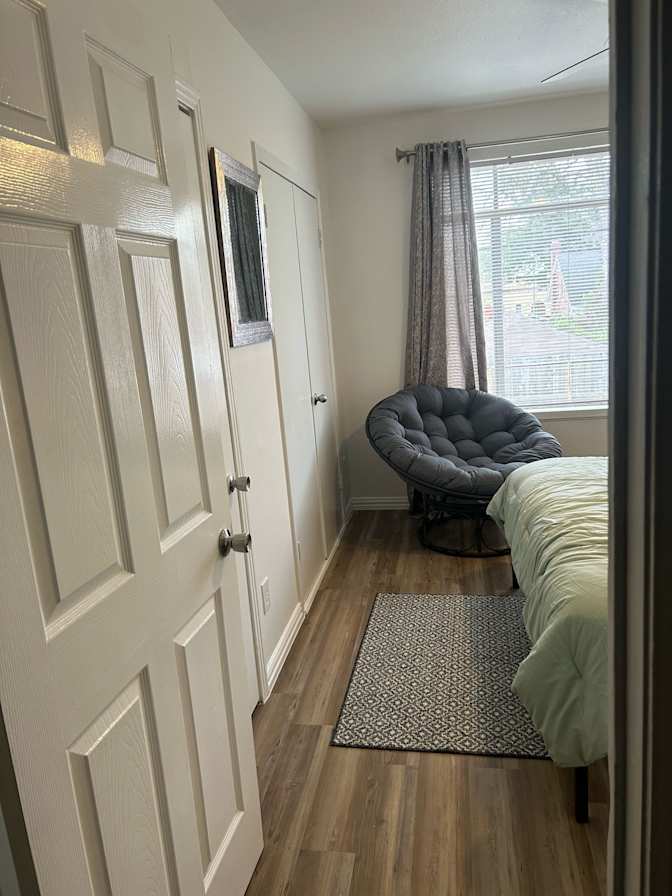 Tarik's room
