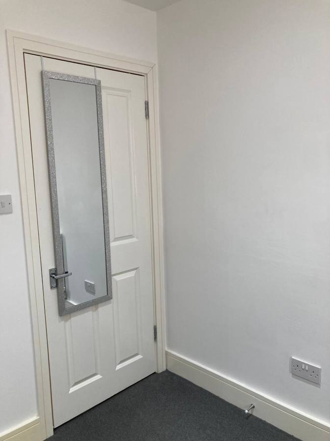 Eve's room
