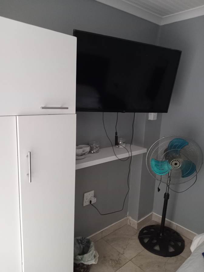 Shirley Rae's room