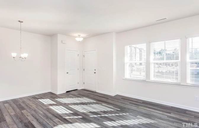 Alcove Rooms's room