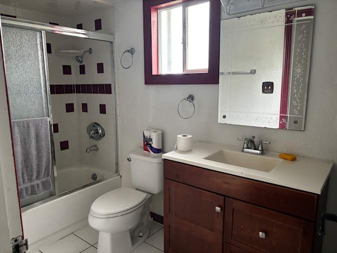 BRANDILYN L DAVIDSON's room