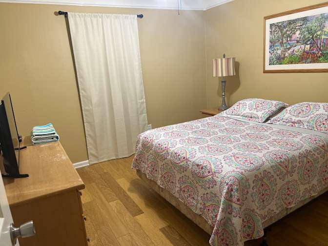 Elina Morales's room
