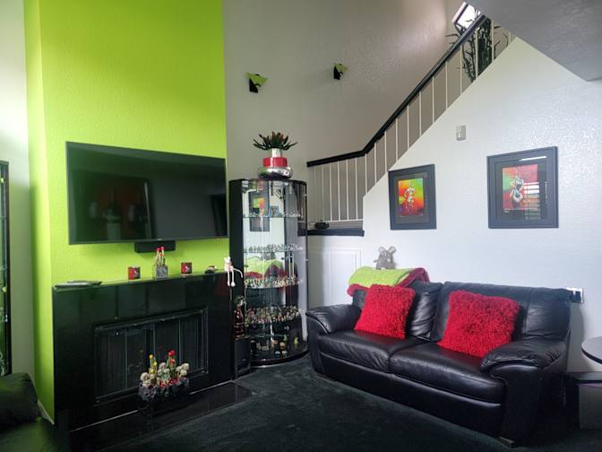 Dannielle Hill's room