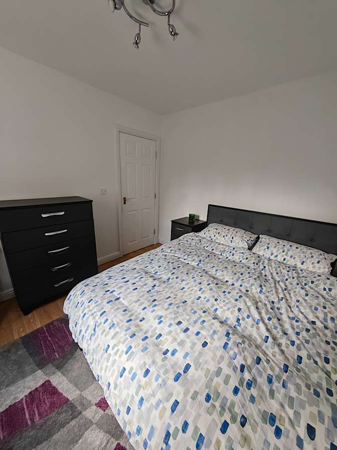 Azhar thompson's room
