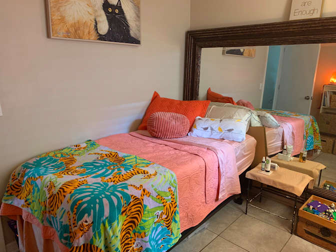Female Roomate's room