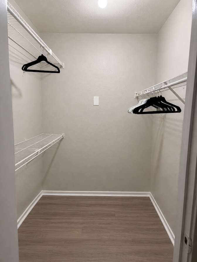 Yose Carbonel's room