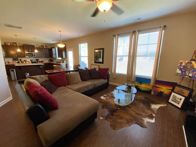 Alcove Rooms's room