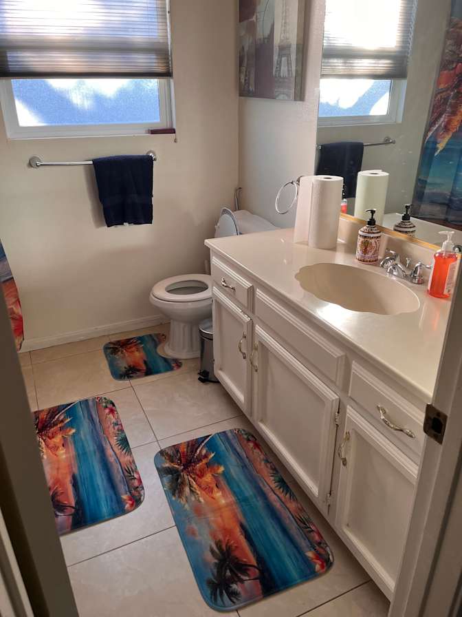 Rhonda Durfee's room