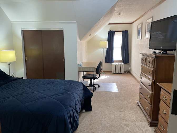 Kelly's room