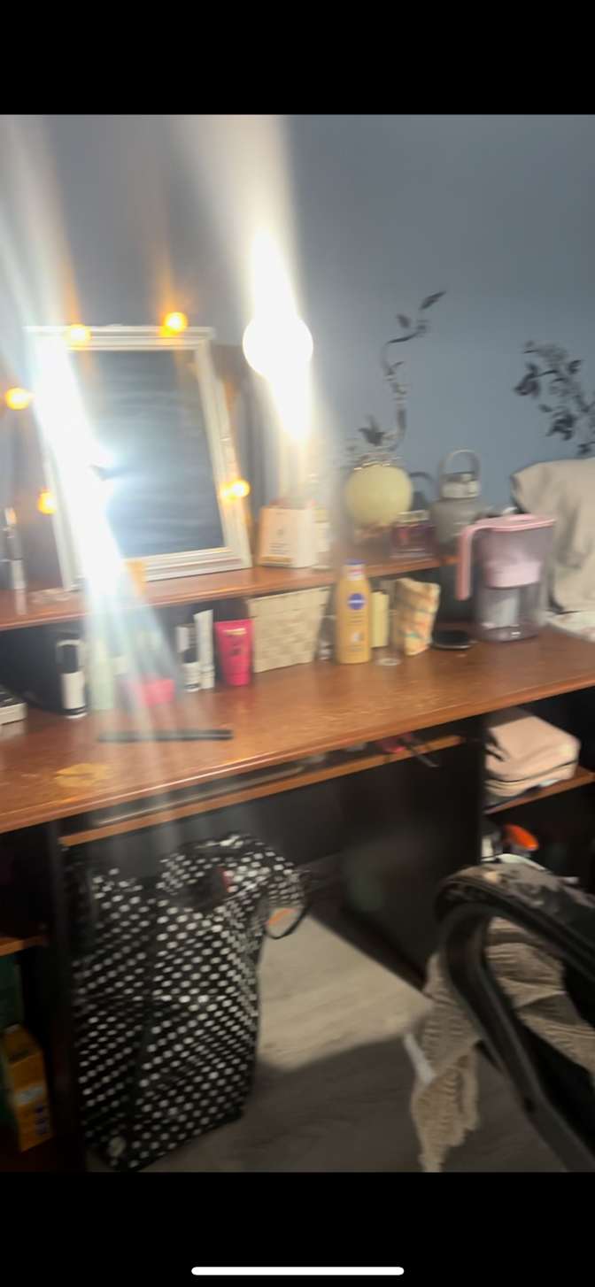 zainab's room