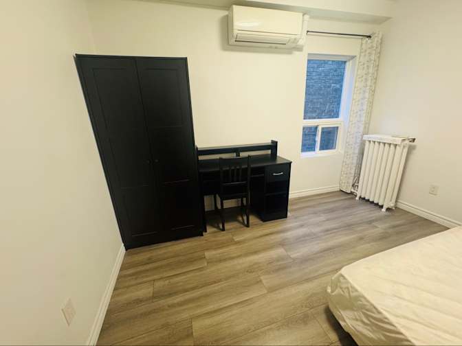 Eva's room