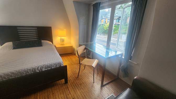 Laure's room