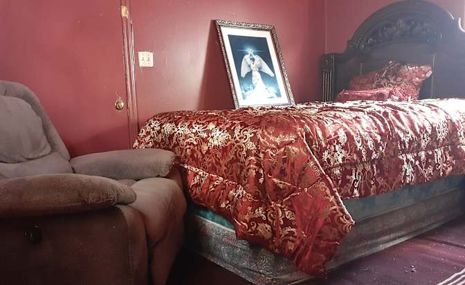 Lisa's room