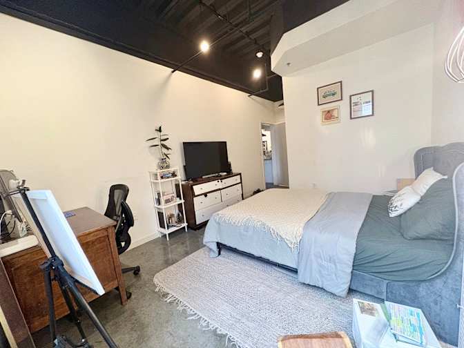 Nia's room