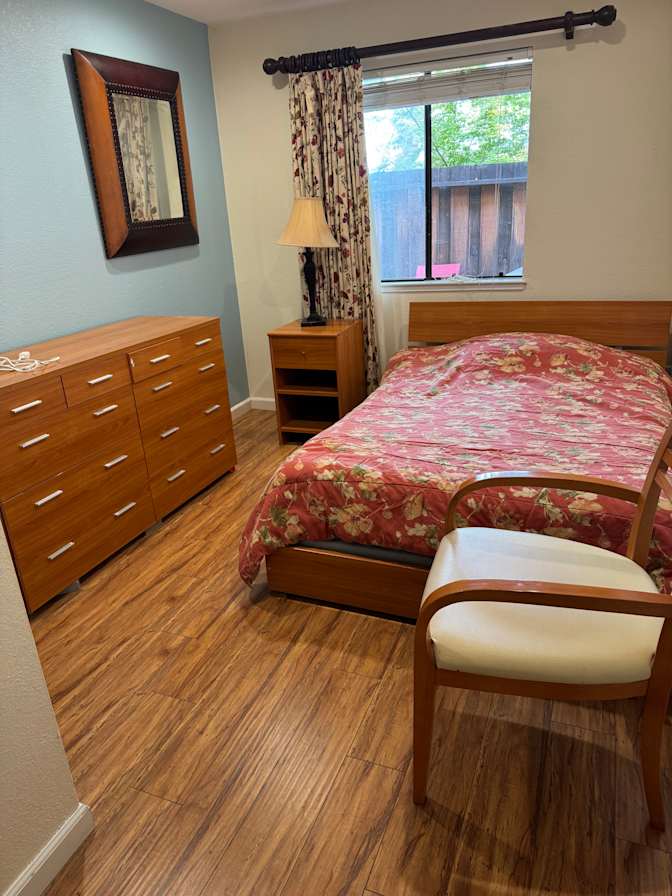 Keian moarefi's room