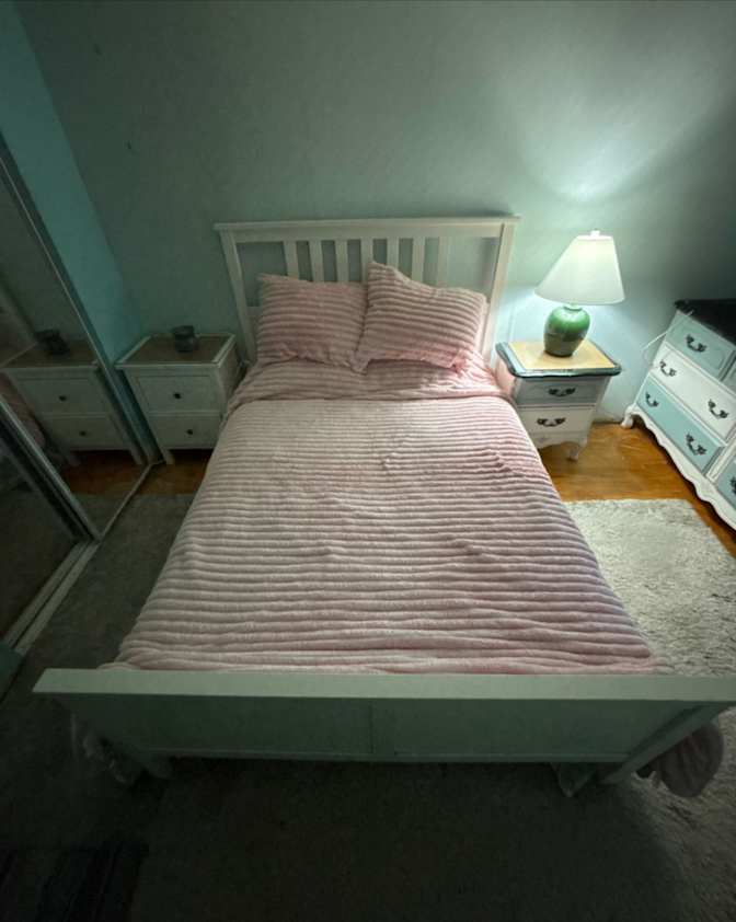 D's room