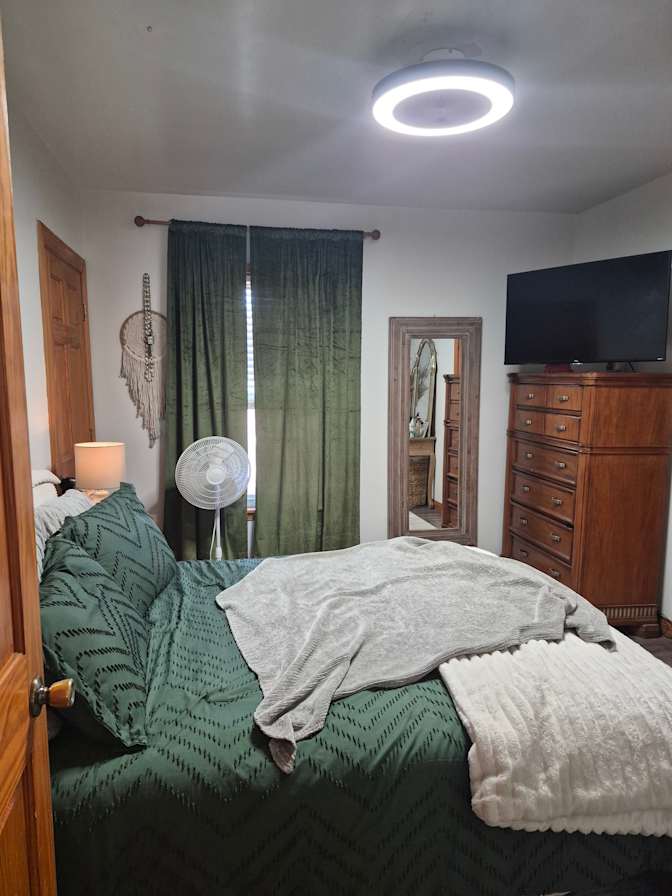 Theisa's room