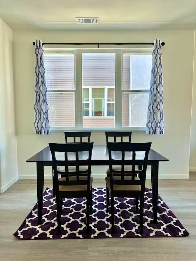 Golden Gate Rentals's room