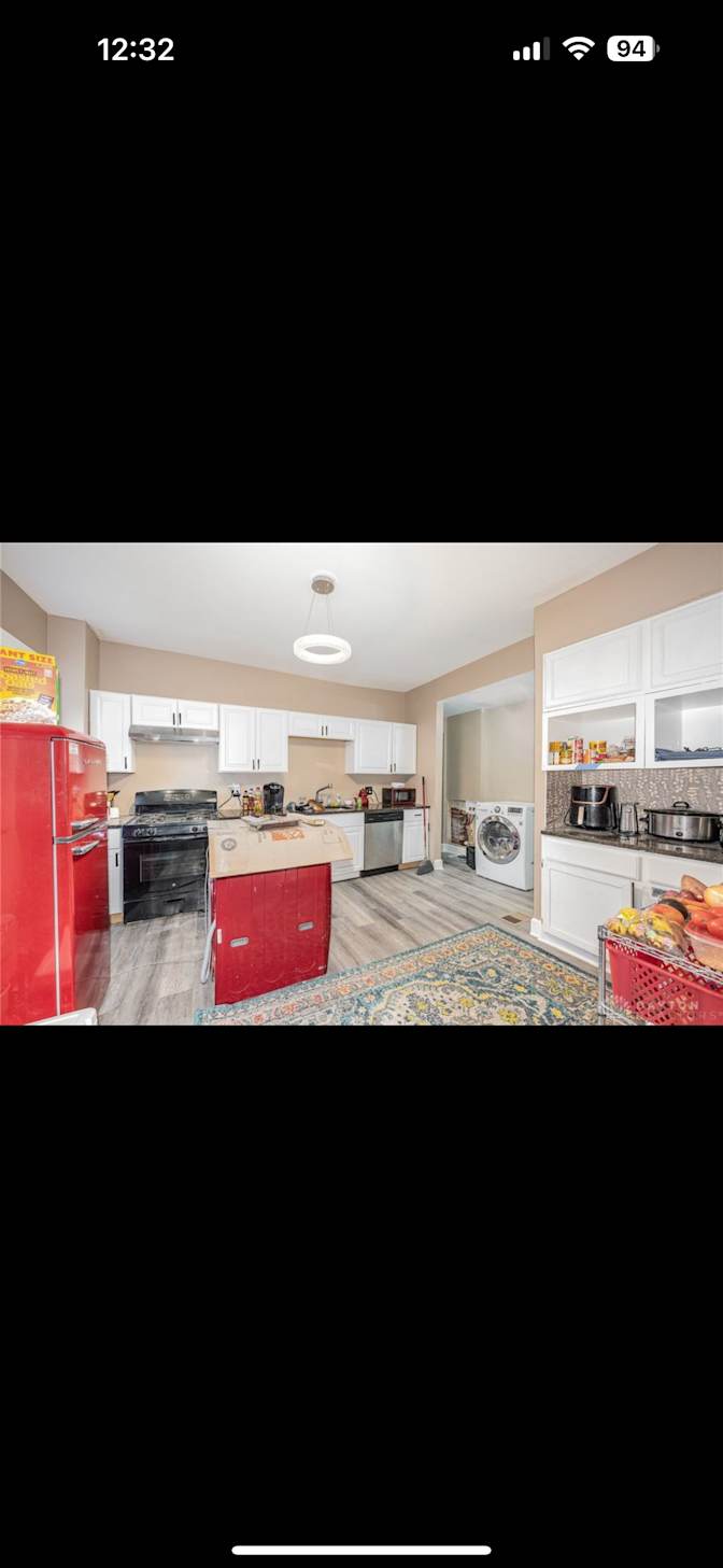 Feed's room