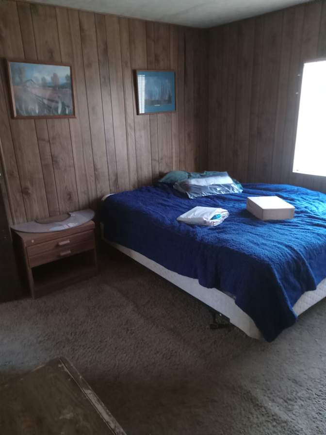 Liz's room
