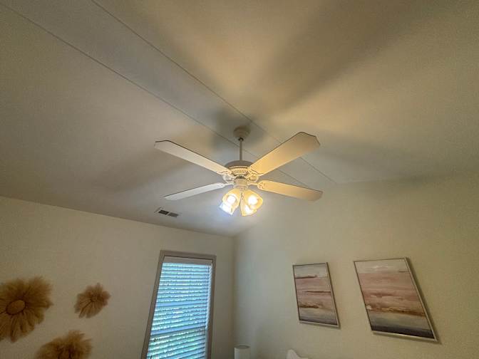 Alcove Rooms's room
