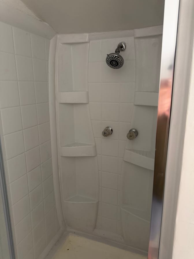 Thomas's room
