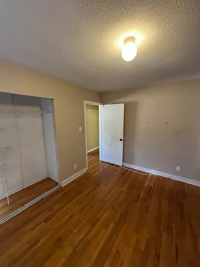 Alcove Rooms's room