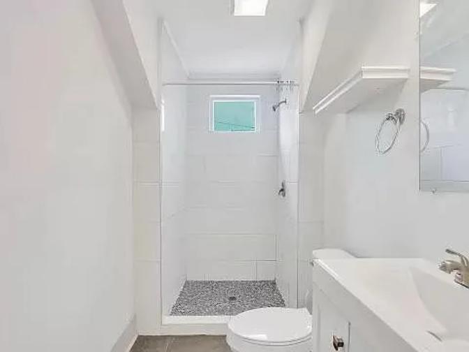 Omelora Living Services's room