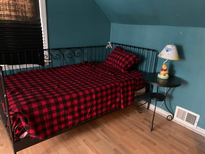 SONNIA's room