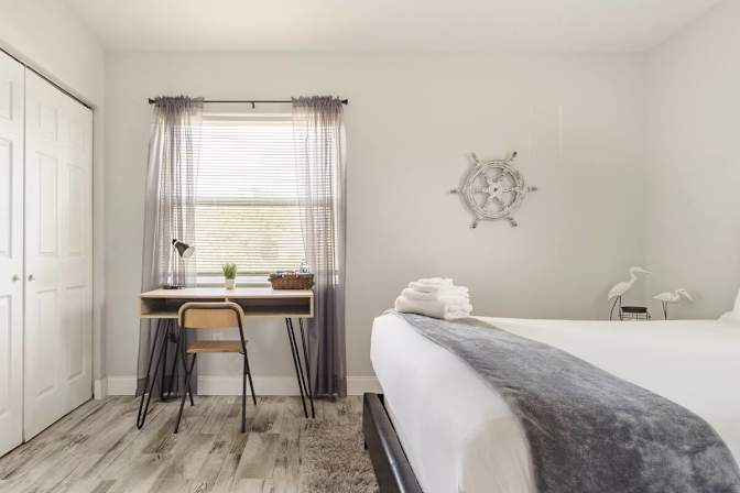 Kurt's room