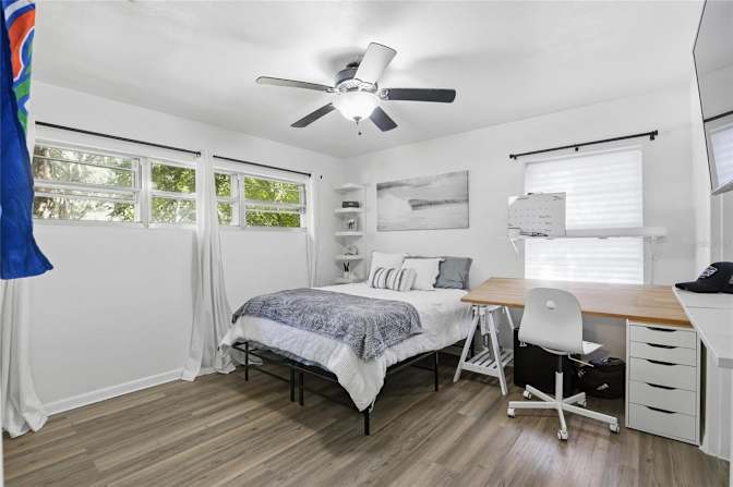 Benny's room