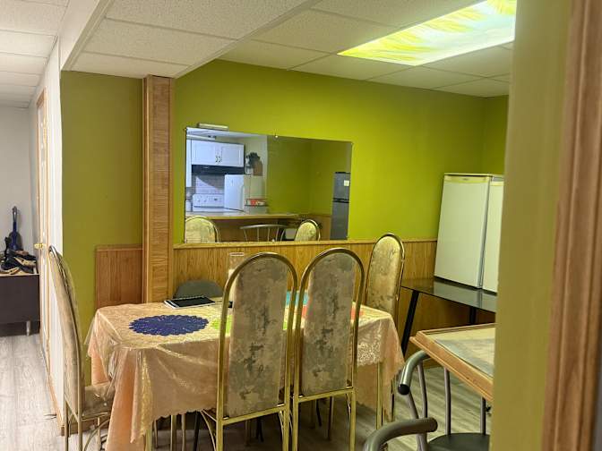 Anita  goorcharan's room