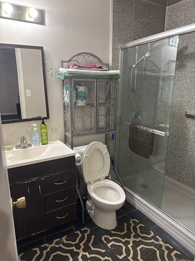Christine Warren's room