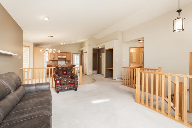 STUDENTS, INTERNS & YOUNG PROFESSIONALS's room