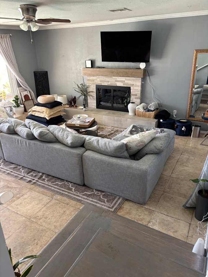 Casa de Reyna's room