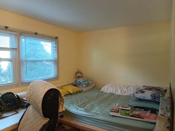 Tianhong's room