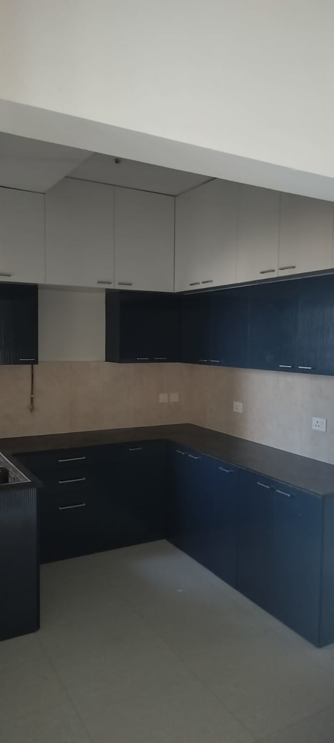 Senthilkumaran Loganathan's room