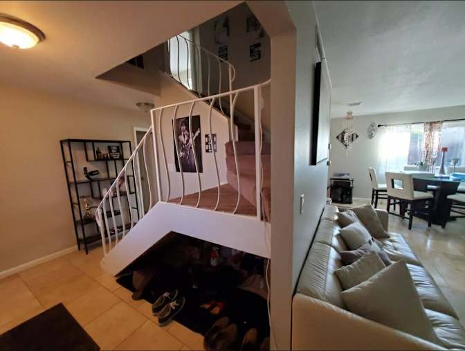 Talisa's room
