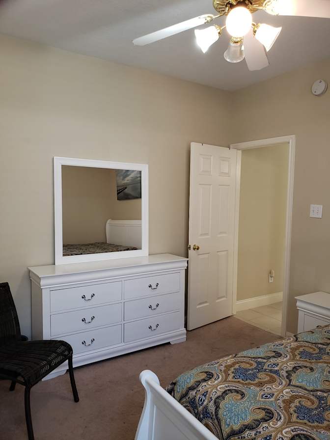 Hong's room