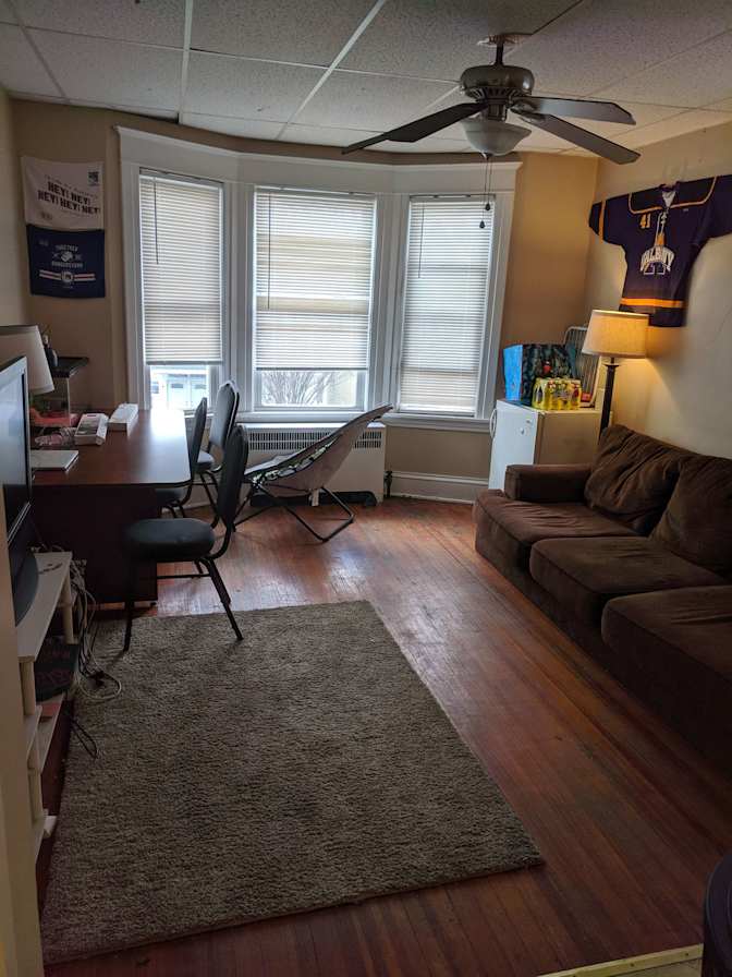 Yong's room